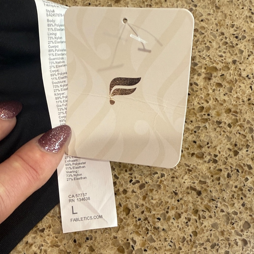 NWT Fabletics Dual Strap Black Sports Bra - Picture 2 of 5